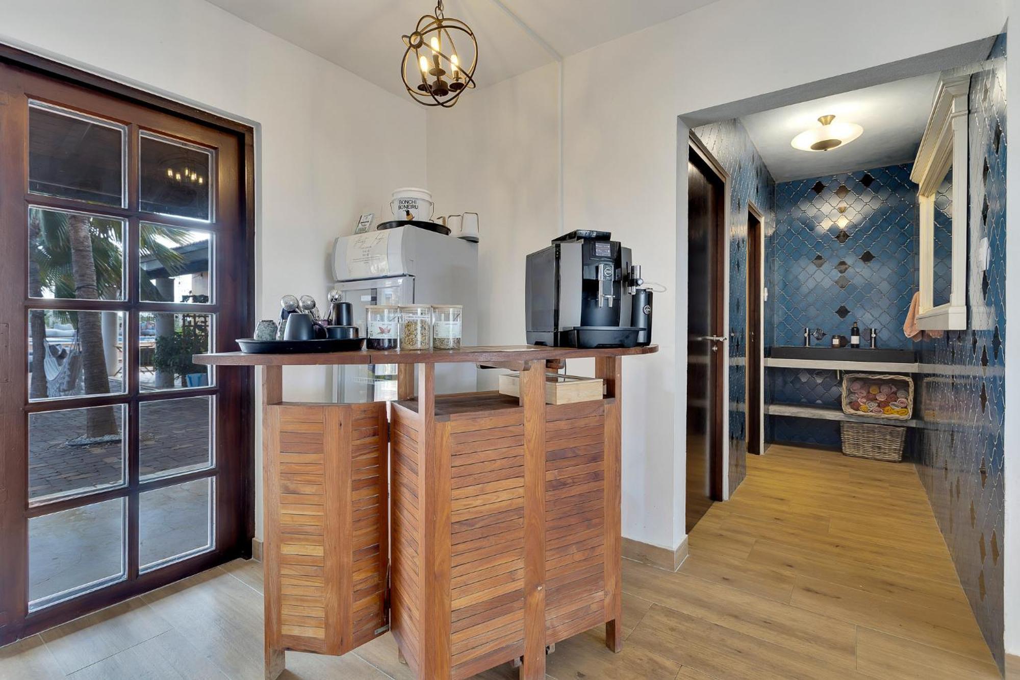 Boutique Hotel Wanapa - Adult Friendly - 14 Years And Older 克拉伦代克 外观 照片